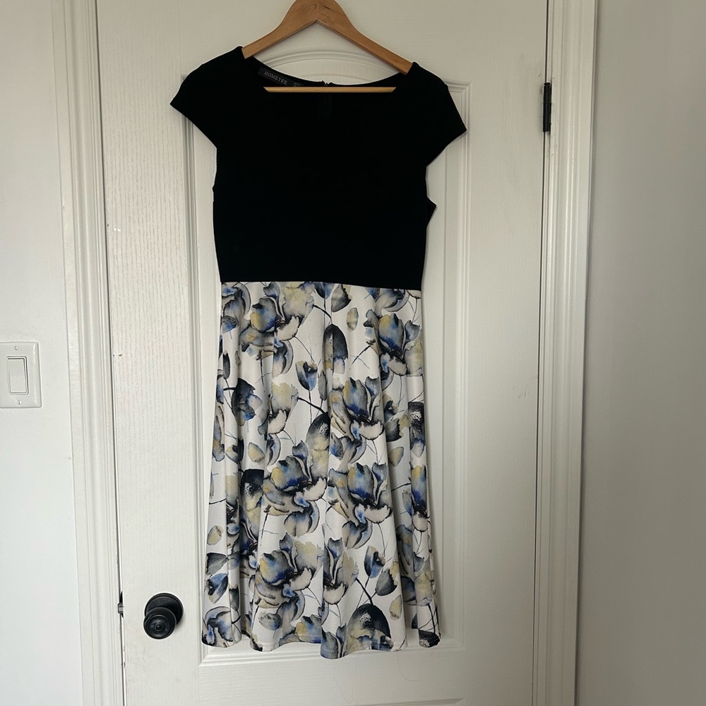 Elegant Black Bodice Floral Midi Dress with Blue-Cream Skirt